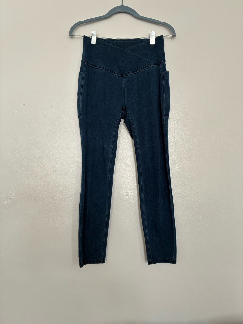 Halara pull on jeans